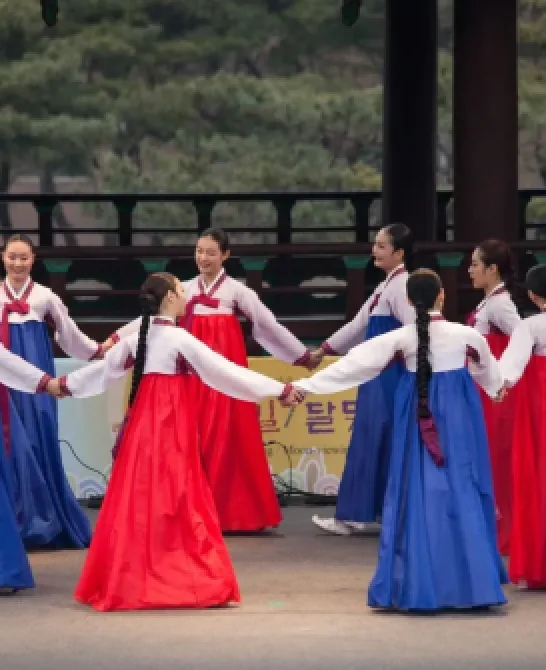 Festivaluri religioase vs. laice în Asia: ce trebuie să știe un turist european